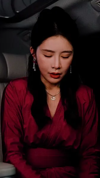 การเปิดตัวของเขยมังกร