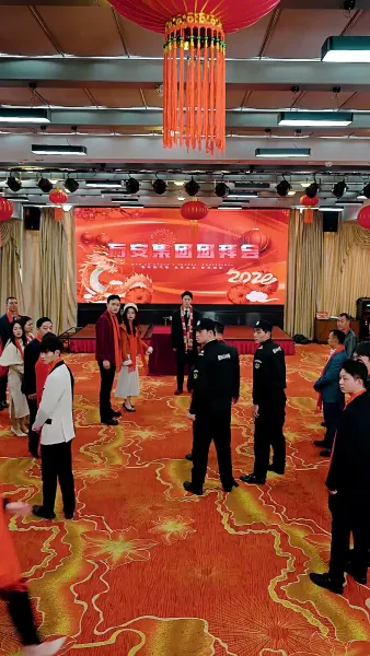 การเปิดตัวของเขยมังกร