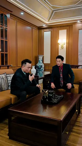 การเปิดตัวของเขยมังกร