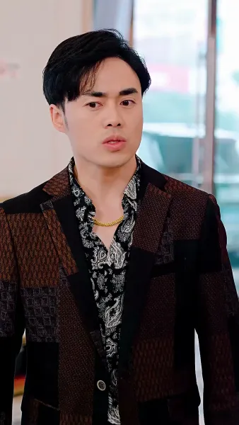 การเปิดตัวของเขยมังกร