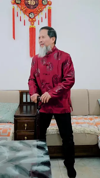 การเปิดตัวของเขยมังกร