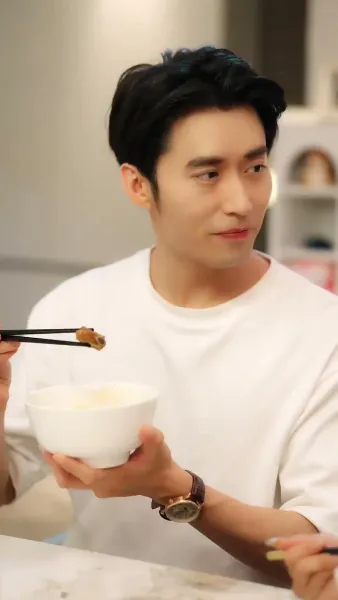 ประธานรูปหล่อขอเป็นคนจน