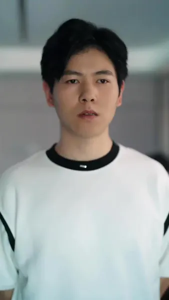 ประธานรูปหล่อขอเป็นคนจน