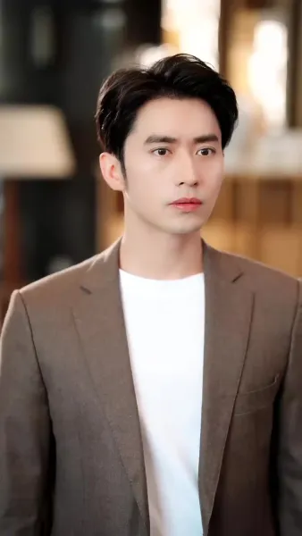 ประธานรูปหล่อขอเป็นคนจน