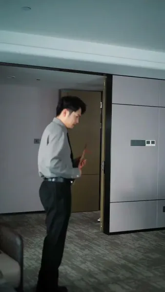 ประธานรูปหล่อขอเป็นคนจน