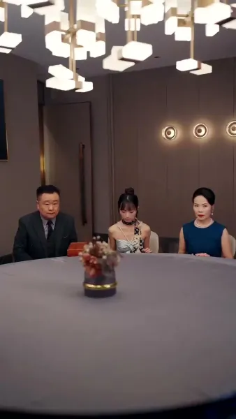 ประธานรูปหล่อขอเป็นคนจน