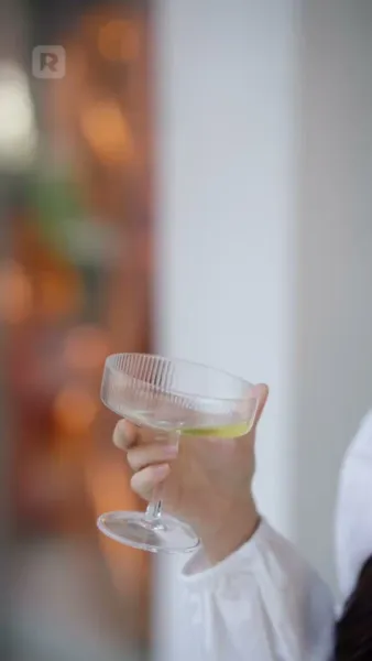 เมื่อรักนำทาง