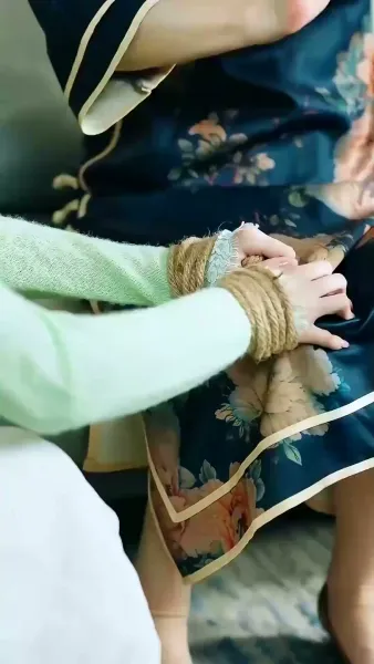 จับพลัดจับผลูมาเจอรัก