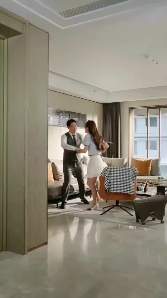 จับพลัดจับผลูมาเจอรัก