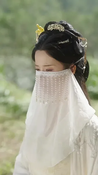 สัญญารักใต้เงาจันทร์