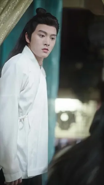 สัญญารักใต้เงาจันทร์