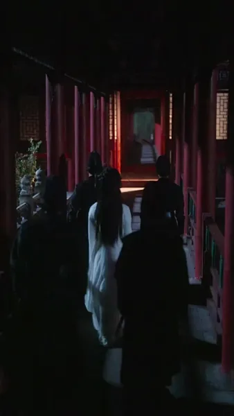 สัญญารักใต้เงาจันทร์