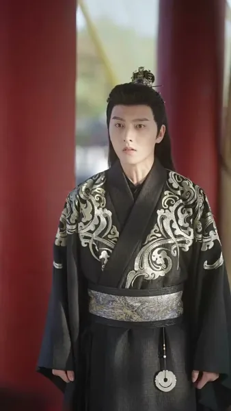 สัญญารักใต้เงาจันทร์