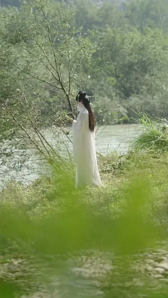 สัญญารักใต้เงาจันทร์