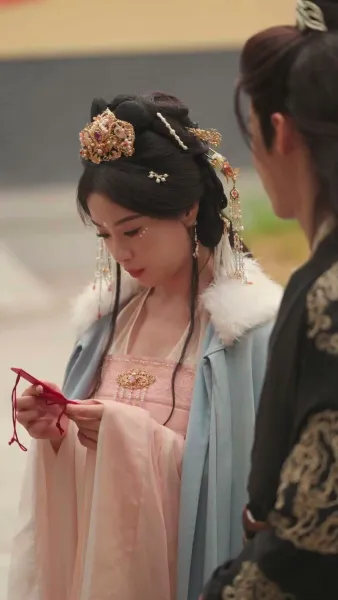 เงื่อนชะตาในห้วงรักลับ