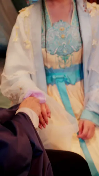 เงื่อนชะตาในห้วงรักลับ