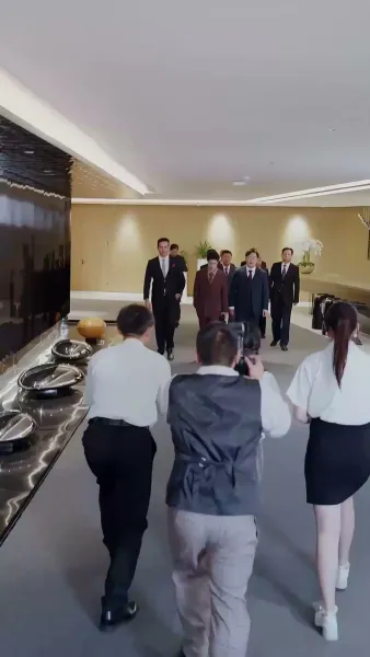 คุณพ่อยาม ที่แท้เป็นมหาเศรษฐี(พากย์เสียง)