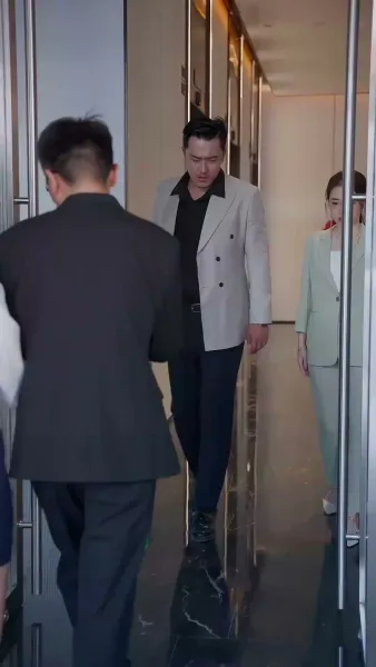 คุณพ่อยาม ที่แท้เป็นมหาเศรษฐี(พากย์เสียง)