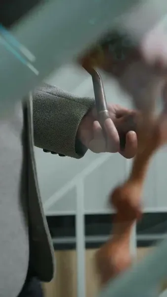 ตัวเขาที่แสนลึกลับ