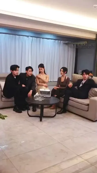 ฝาแฝดมหัศจรรย์กับพ่อปริศนา