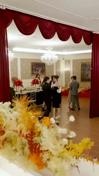 ฝาแฝดมหัศจรรย์กับพ่อปริศนา