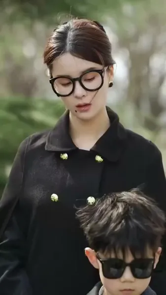 ฝาแฝดมหัศจรรย์กับพ่อปริศนา