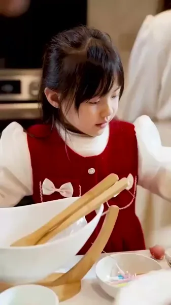 ฝาแฝดมหัศจรรย์กับพ่อปริศนา