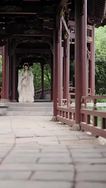 ผีเสื้อเพลิง: การเกิดใหม่ของซูเตี๋ยอี