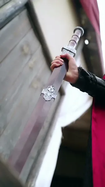 ผกามาลีขอท้ารบ 