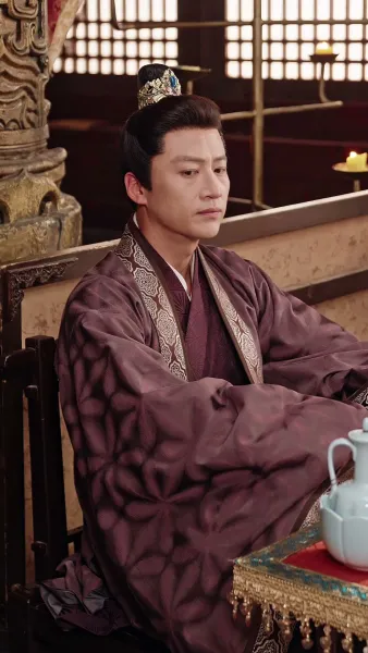 คืนบัลลังก์รัชทายาท