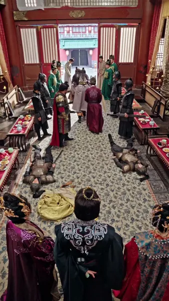 คืนบัลลังก์รัชทายาท