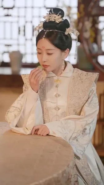 กริชสตรีในวังหลวง