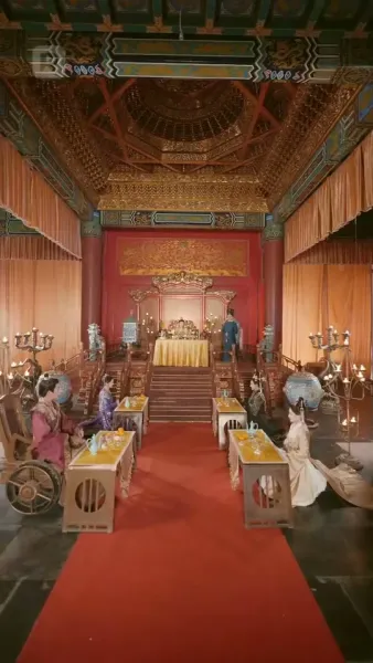 กริชสตรีในวังหลวง