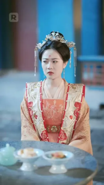 กริชสตรีในวังหลวง