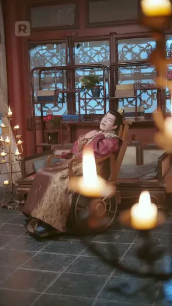 กริชสตรีในวังหลวง