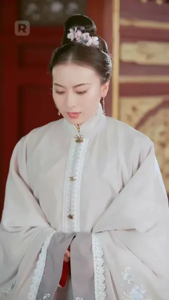 กริชสตรีในวังหลวง