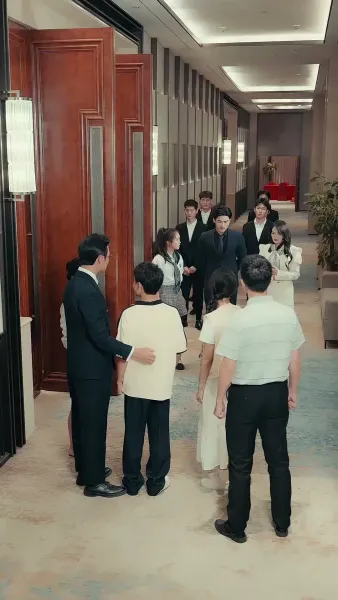 ประธานลี่ตามจีบ ภรรยาผู้พิชิตทุกสิ่ง