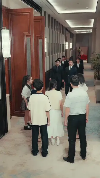 ประธานลี่ตามจีบ ภรรยาผู้พิชิตทุกสิ่ง