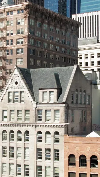 ก้าวข้ามเส้นไปสู่ความรัก