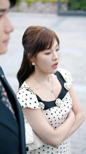 ตกสู่โลกของเธอ