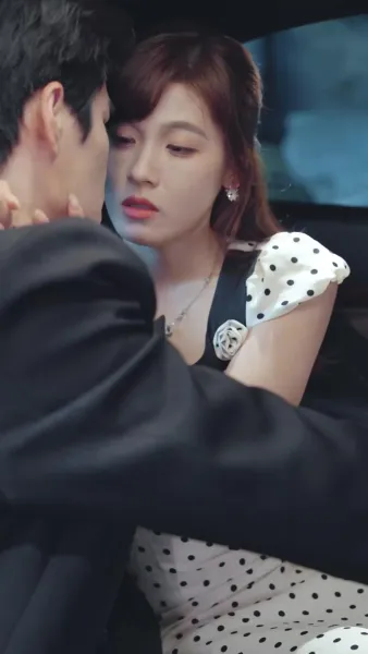 ตกสู่โลกของเธอ