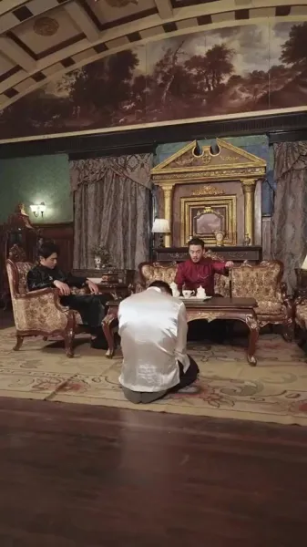 ติดกับในสายน้ำที่เงียบสงบ