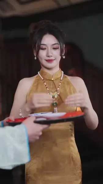 ติดกับในสายน้ำที่เงียบสงบ