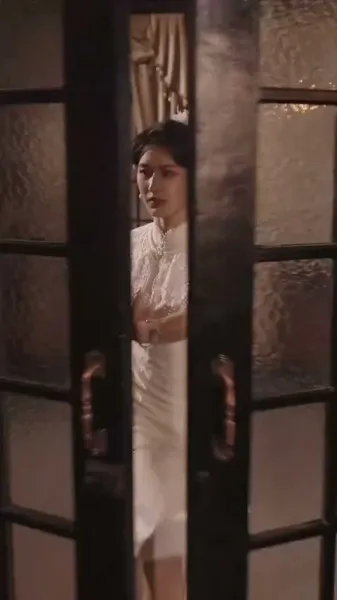 ติดกับในสายน้ำที่เงียบสงบ