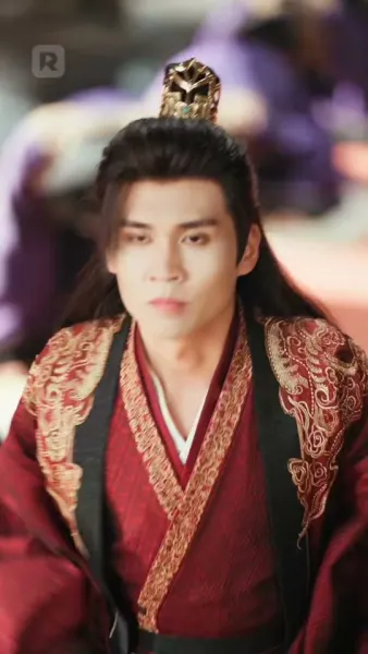 บุปผาบนอาชาศึก