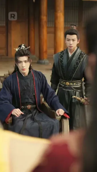 บุปผาบนอาชาศึก