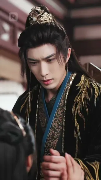 บุปผาบนอาชาศึก