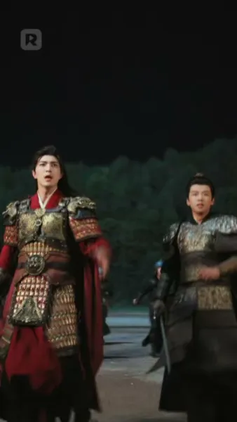 บุปผาบนอาชาศึก