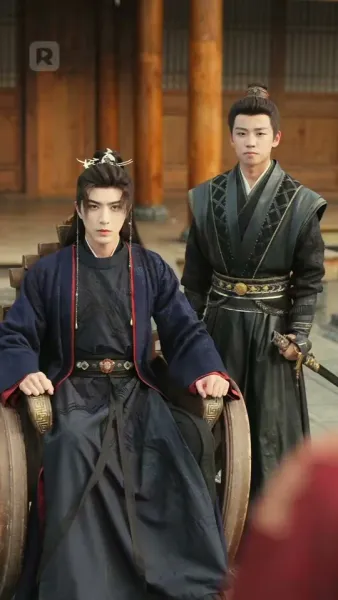 บุปผาบนอาชาศึก