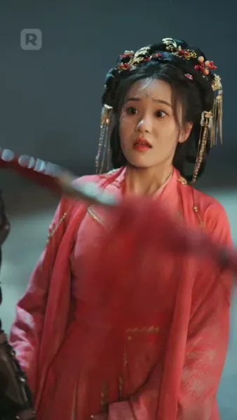 บุปผาบนอาชาศึก